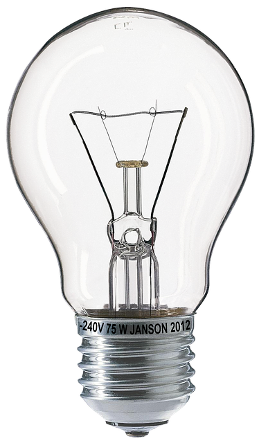 balkon z ziołami i warzywami w doniczkach